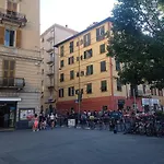 A La Gare Apartment *