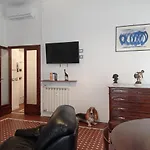 A La Gare Apartment *