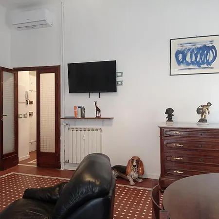A La Gare Apartment *